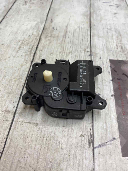 Conjunto de servoaccionamiento de la aleta de ventilación del aire del Toyota Corolla 2018 OEM AE0638000181PLS