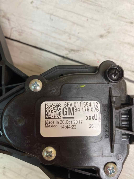 2018 CHEVY EQUINOX 1.5L PEDAL ACCELERATOR OEM 84176076