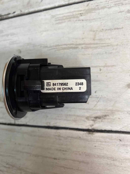 18 19 CHEVROLET EQUINOX IGNITION SWITCH ENGINE START STOP OEM 84179562