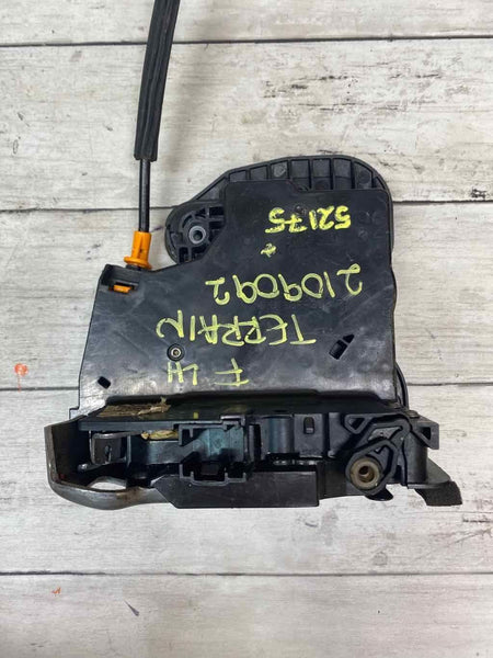 18 19 GMC TERRAIN ESQUERDA TRAVA DA PORTA DIANTEIRA ASSY OEM 13597542