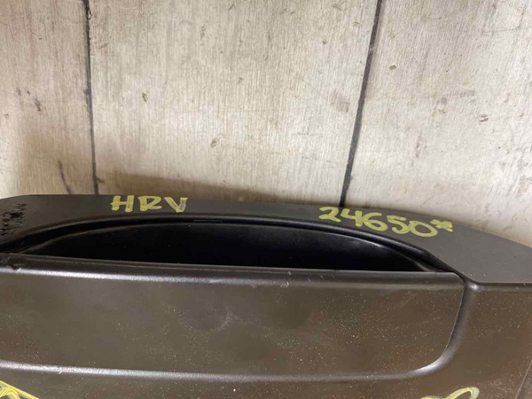 16 21 HONDA HRV TRASEIRO DIREITO EXTERNO ALÇA DA PORTA RH ASSY OEM PRETO 72640T7AJ01