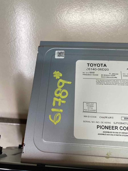 PANTALLA Y RECEPTOR DE RADIO PARA TOYOTA CAMRY 2020 OEM 8614006D20