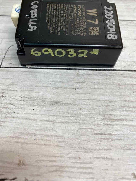Conjunto de módulo de control de puertas y TPMS para Toyota Corolla 2020, OEM 897A002020