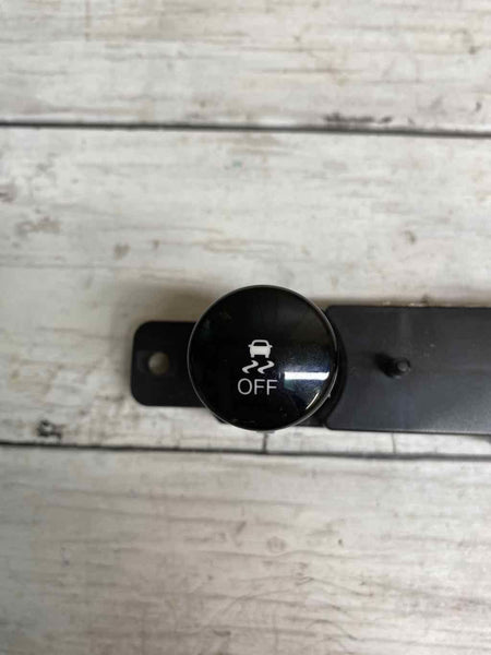 2016 FIAT 500 FRONT DASH HAZARD TRACTION SWITCH OEM 30280945