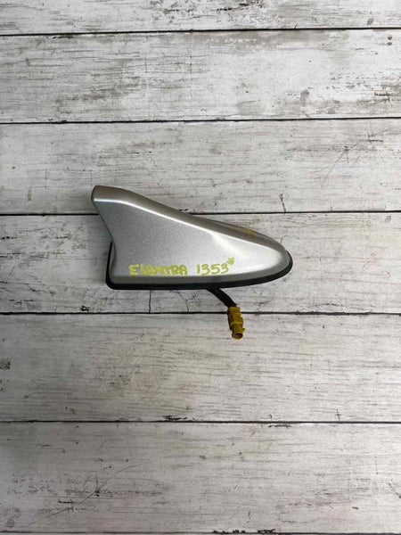 17 18 HYUNDAI ELANTRA ROOF SHARK FIN RADIO ANTENNA OEM SILVER 96210F3030Y8S