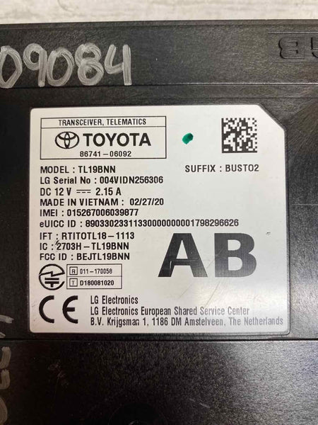 Módulo de control telemático de comunicación Toyota Corolla 2021 OEM 8674106092
