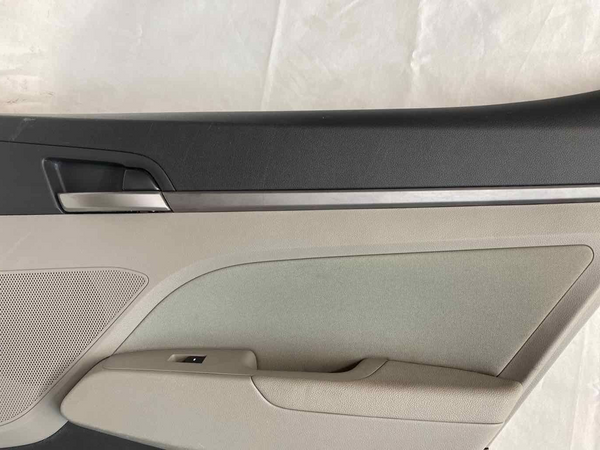 18 HYUNDAI ELANTRA US REAR LEFT INNER DOOR TRIM PANEL GRAY OEM 83305F3020UTH