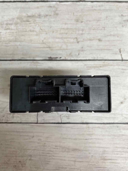 Módulo de control de asistencia de estacionamiento para el conductor de Chevrolet Colorado 2018 OEM 13521136