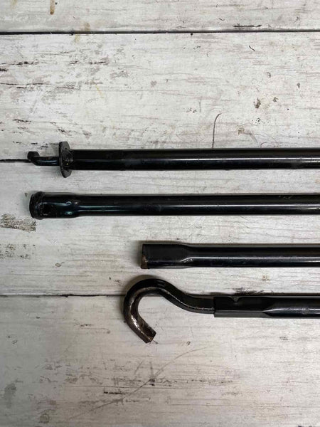 2014 2021 CHEVY SILVERADO 1500 SPARE TIRE TOOLS MECHANISM ASSY OEM