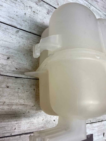 2020 CHEVROLET TRAVERSE RADIATOR TANK RESERVOIR ASSY OEM 84403735