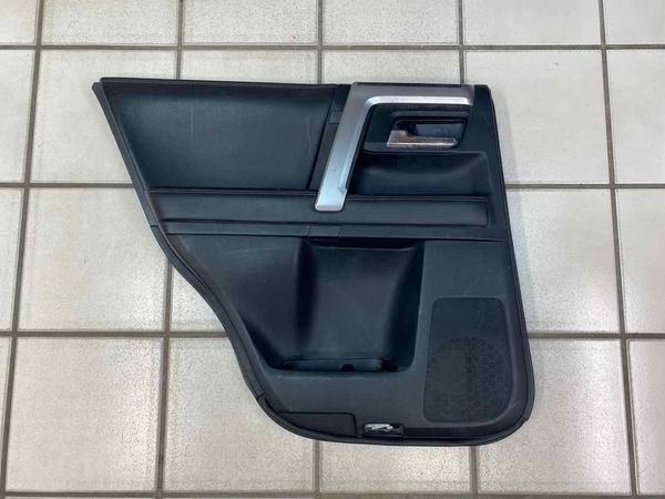 Moldura de panel de puerta para Toyota 4runner (15 a 20), parte trasera izquierda, color negro, OEM 6764035B50C0