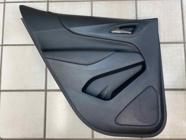18 22 CHEVY EQUINOX LT REAR LEFT INNER DOOR TRIM PANEL OEM BLACK 84441382