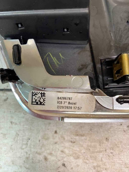 2020 CHEVROLET TRAVERSE RÁDIO TRIM BEZEL ASSY OEM 23493884