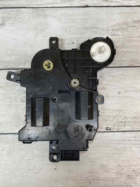 Servoaccionamiento de la trampilla de aire del Toyota Corolla 2020 OEM AW0638009061PLS