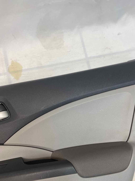 12 14 HONDA CRV LX PANEL DE MOLDURA DE PUERTA TRASERA DEL PASAJERO GRIS OEM 83702T0AA41ZC