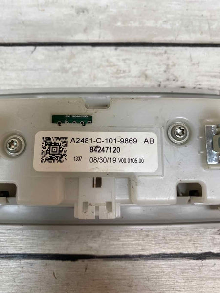 Chevrolet Traverse overhead doom light 2020 center console light OEM 84247120