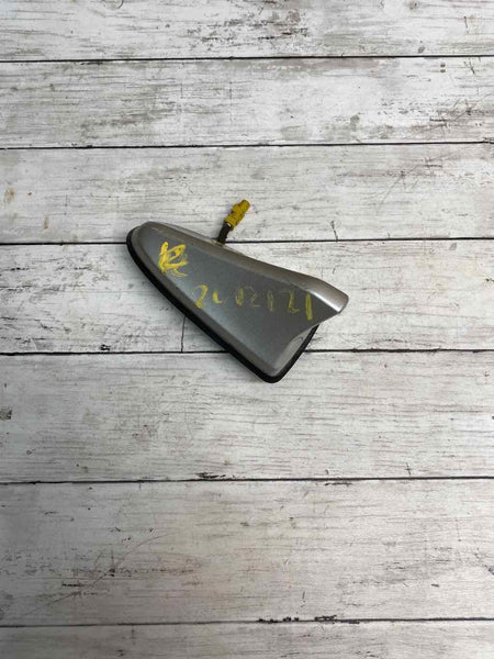 17 18 HYUNDAI ELANTRA ROOF SHARK FIN RADIO ANTENNA OEM SILVER 96210F3030Y8S