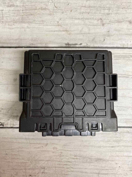 Módulo de control de asistencia de estacionamiento para el conductor de Chevrolet Colorado 2018 OEM 13521136
