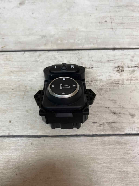 18 22 HONDA ACCORD FRONT DOOR MIRROR SWITCH ASSY OEM 35190TVAA01