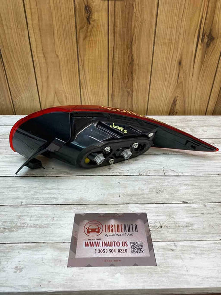 2013 2016 MAZDA CX5 LEFT DRIVER SIDE TAIL LIGHT ASSY OEM KD3351160D HAS SCRATCH