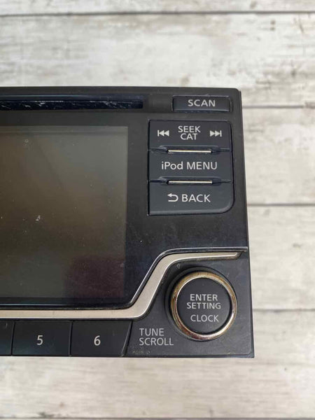 17-19 NISSAN SENTRA RECEPTOR DE RADIO Y PANTALLA DE 5.0" CONJUNTO OEM 281854AF6A