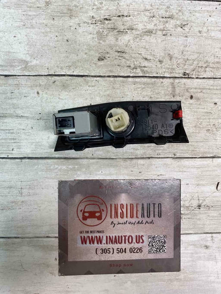 2020 TOYOTA COROLLA USB PORT ASSY OEM 8553212020