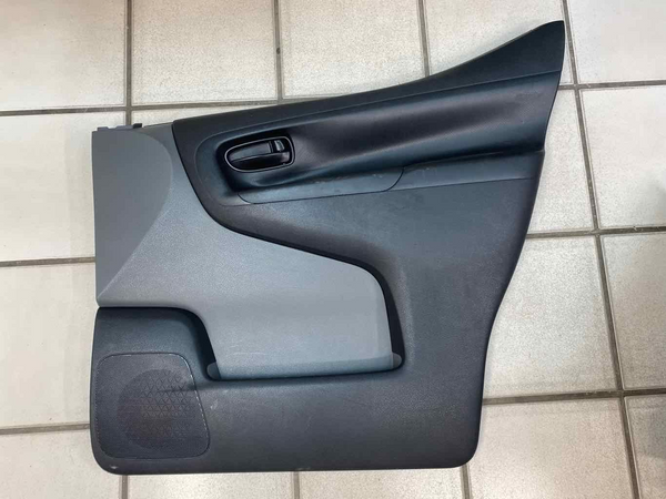 13 21 NISSAN NV 200 FRONT RIGHT INNER DOOR TRIM PANEL OEM BLACK 809003LM6A