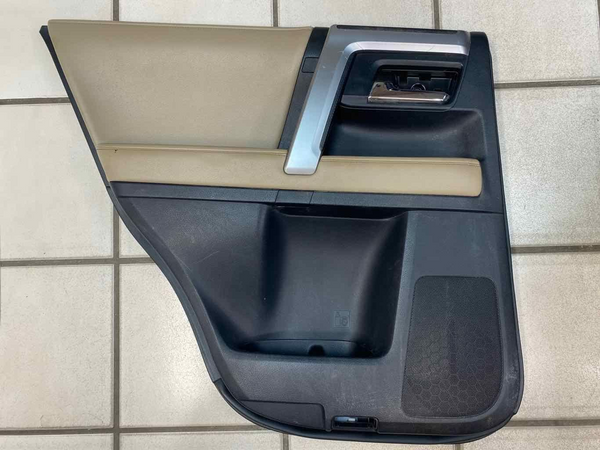 15 16 17 18 19 20 TOYOTA 4RUNNER DOOR PANEL TRIM REAR LEFT BEIGE LEATHER OEM 6764035C40C2