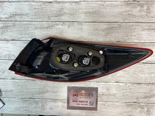 2013 2016 MAZDA CX5 LEFT DRIVER SIDE TAIL LIGHT ASSY OEM KD3351160D HAS SCRATCH