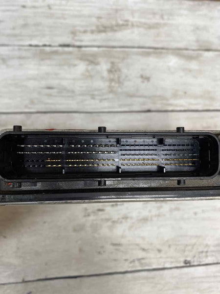 18 TOYOTA COROLA 1.8L ENGINE COMPUTER MODULE 896610ZQ90 BROKEN PLUG SEE PICS