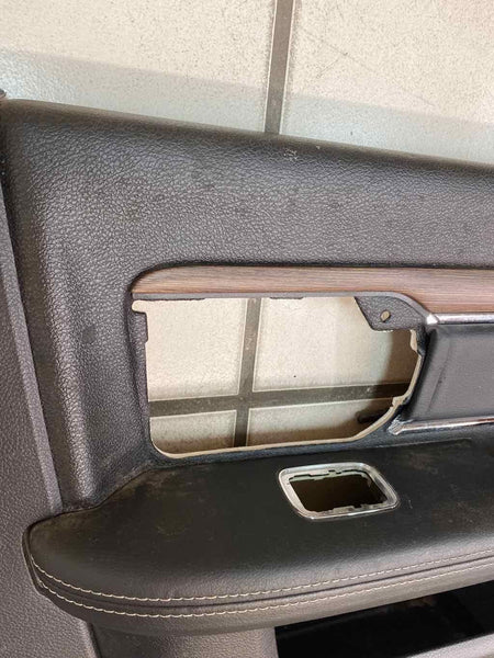 Moldura de panel de puerta para Dodge Ram 13/21 Crew Can, parte trasera derecha, color negro, OEM 1VZ401X9AF