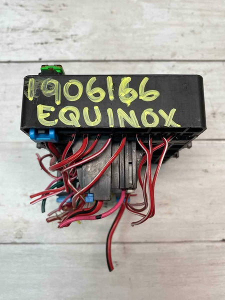 2013 2016 CHEVROLET EQUINOX JUNCTION RELAY BLOCK BOX ASSY OEM 13717824