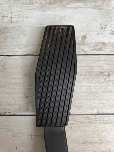 2018 CHEVY EQUINOX 1.5L PEDAL ACCELERATOR OEM 84176076