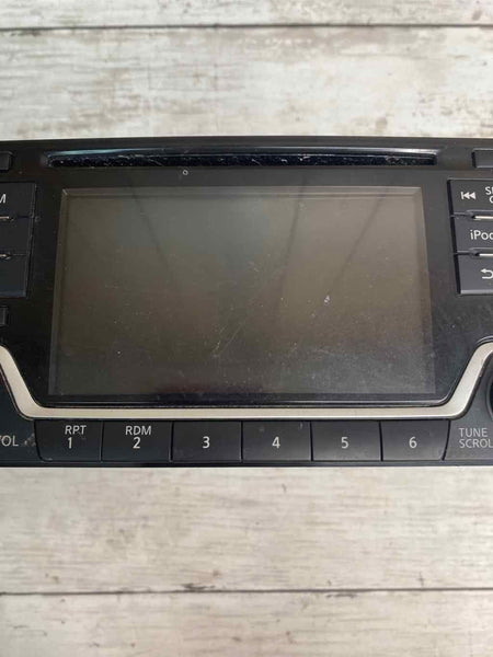 17-19 NISSAN SENTRA RECEPTOR DE RADIO Y PANTALLA DE 5.0" CONJUNTO OEM 281854AF6A