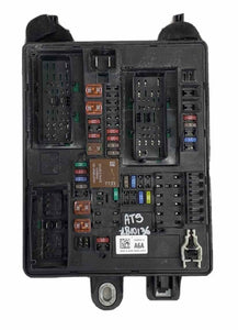 Conjunto de caja de relés y fusibles del motor ATS para CADILLAC 2013-2015 OEM 22959735