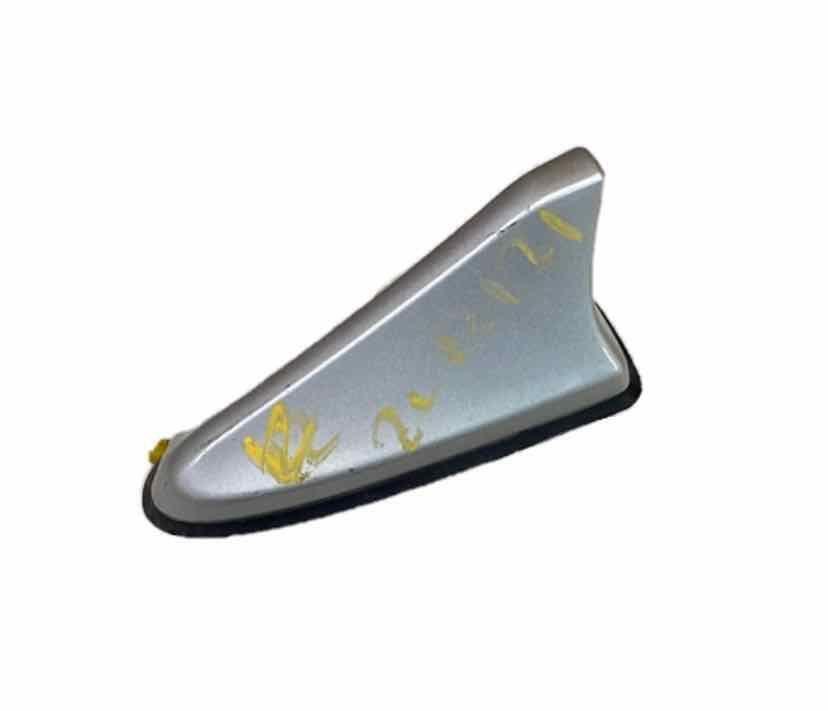 17 18 HYUNDAI ELANTRA ROOF SHARK FIN RADIO ANTENNA OEM SILVER 96210F3030Y8S