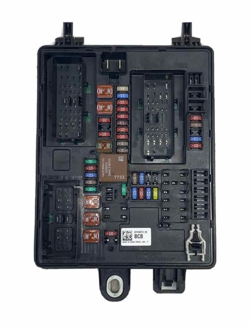 RELÉ DE CAJA DE CONEXIONES ATS DE CADILLAC 2017 OEM 23134073