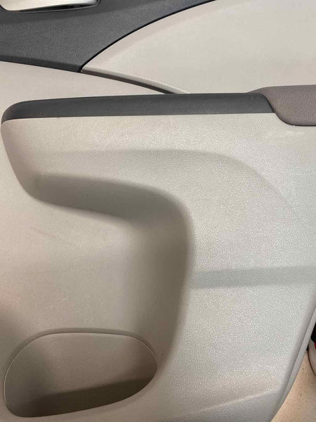 12 14 HONDA CRV LX PANEL DE MOLDURA DE PUERTA TRASERA DEL PASAJERO GRIS OEM 83702T0AA41ZC