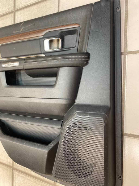 Moldura de panel de puerta de Dodge Ram 13 a 21, cabina doble, parte trasera izquierda, negra, OEM 1VE131X9AB