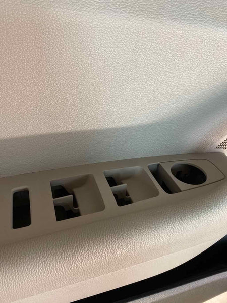 15 17 HYUNDAI SONATA FRONT LEFT INNER DOOR TRIM PANEL OEM GRAY 82305C2110TGG