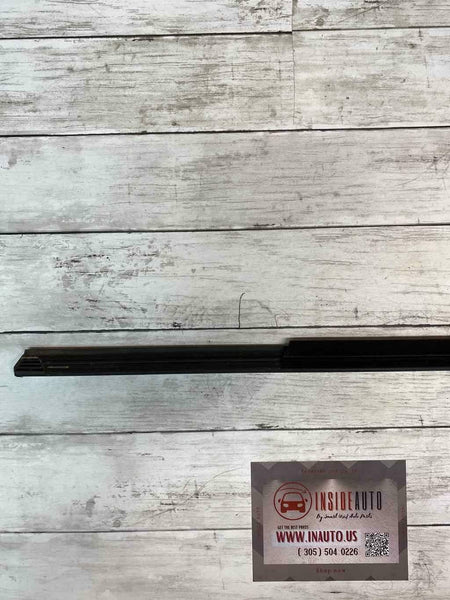 2016 2019 CHEVROLET CRUZE WEATHER STRIP MOULDING FRONT DRIVER SIDE OEM 84180437