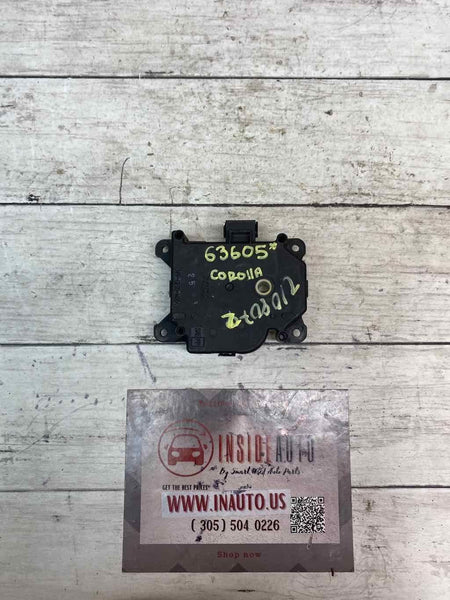 Conjunto de servoaccionamiento de la aleta de ventilación del aire del Toyota Corolla 2018 OEM AE0638000181PLS