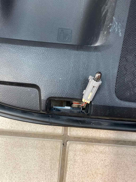 15 20 TOYOTA 4RUNNER PANEL DE MOLDURA DE PUERTA TRASERA IZQUIERDA CON COSTURAS ROJAS NEGRAS 6764035B50C0