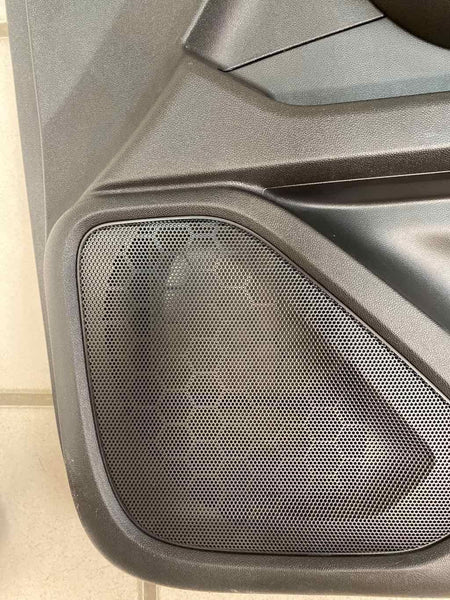 18 20 GMC TERRAIN FRONT RIGHT INNER DOOR TRIM PANEL OEM BLACK 84306783