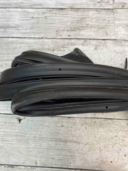 2017 GMC SUBURBAN REAR LEFT DRIVER SIDE DOOR WEATHER STRIP DOOR MOULDING