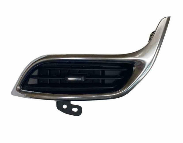 2017 GMC SUBURBAN AIR CONDITIONER HEATER VENT ASSY OEM 84211438