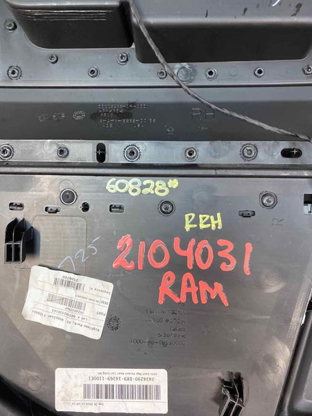 Moldura de panel de puerta para Dodge Ram 13/21 Crew Can, parte trasera derecha, color negro, OEM 1VZ401X9AF