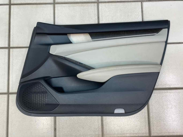 2018 HONDA ACCORD PANEL DE MOLDURA DE PUERTA INTERIOR DELANTERA DERECHA OEM GRIS 83503TVAA02ZB