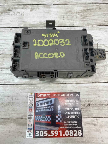2013 2017 HONDA ACCORD CPE 2.4L CAIXA DE RELÉ DE BLOCO DE JUNÇÃO OEM T2FA004