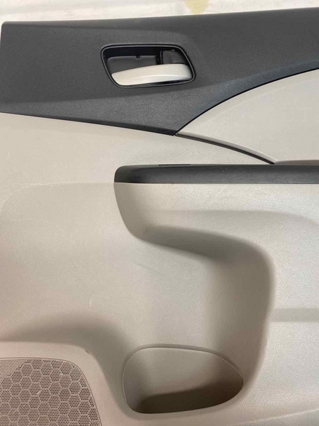 12 14 HONDA CRV LX PANEL DE MOLDURA DE PUERTA TRASERA DEL PASAJERO GRIS OEM 83702T0AA41ZC